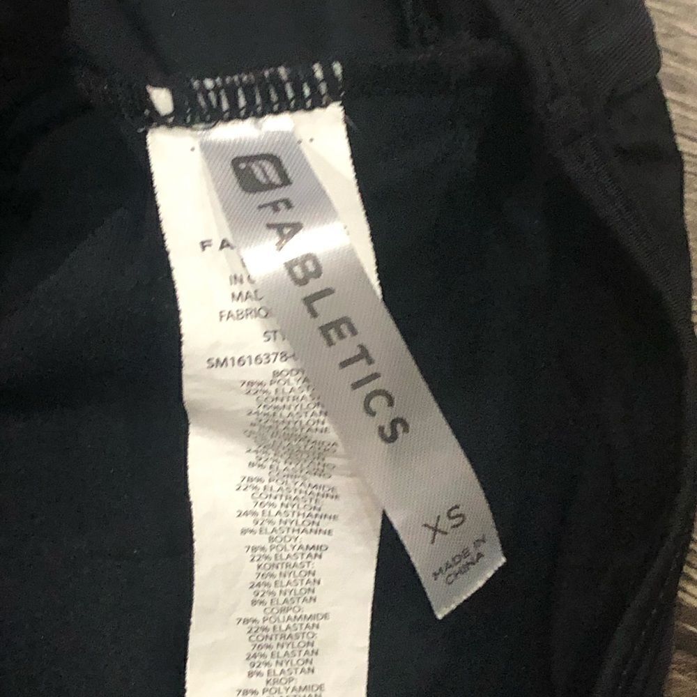 Fabletics Sports Bra - Picture 4 of 5